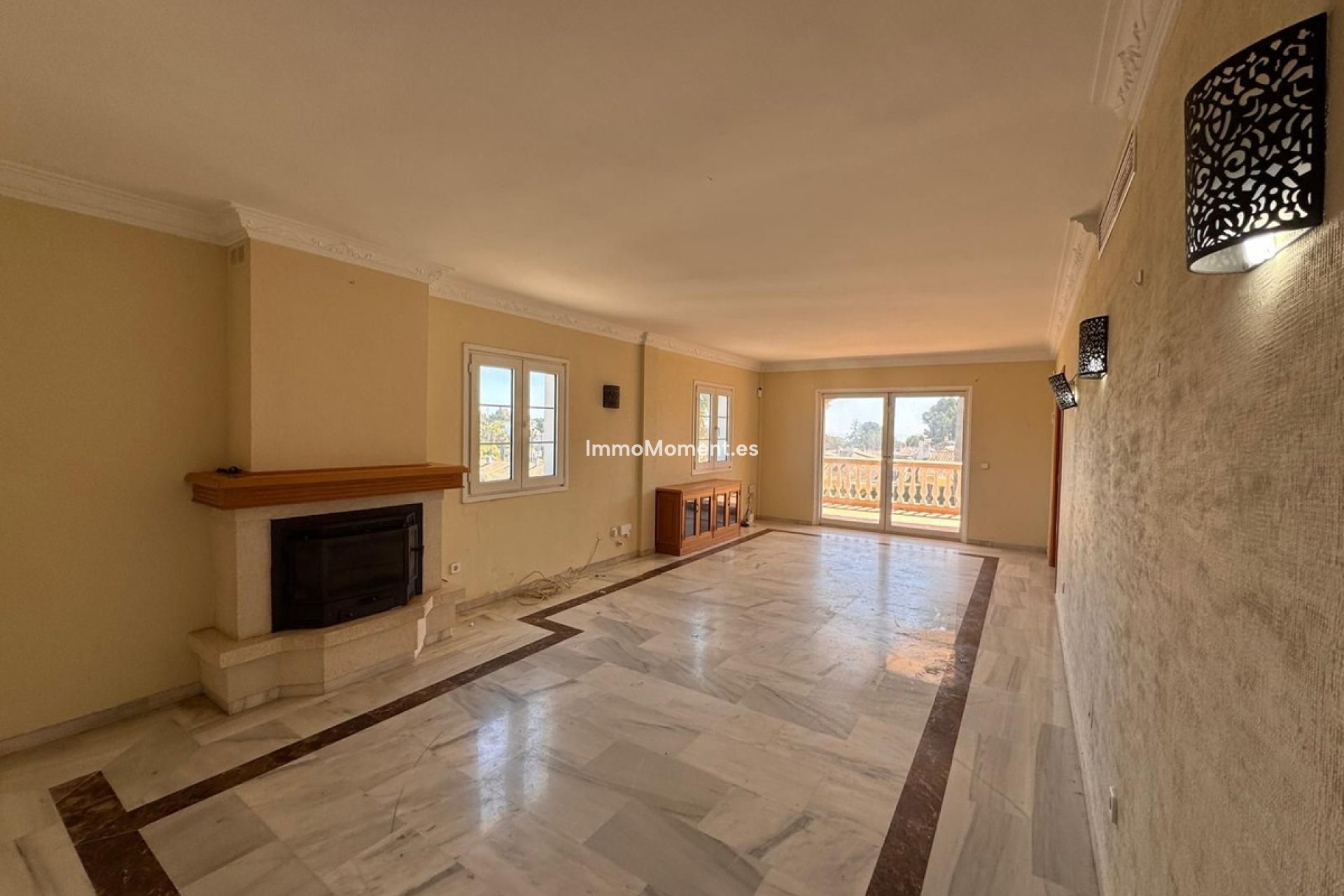Resale - Detached villa - Estepona - Estepona Centro