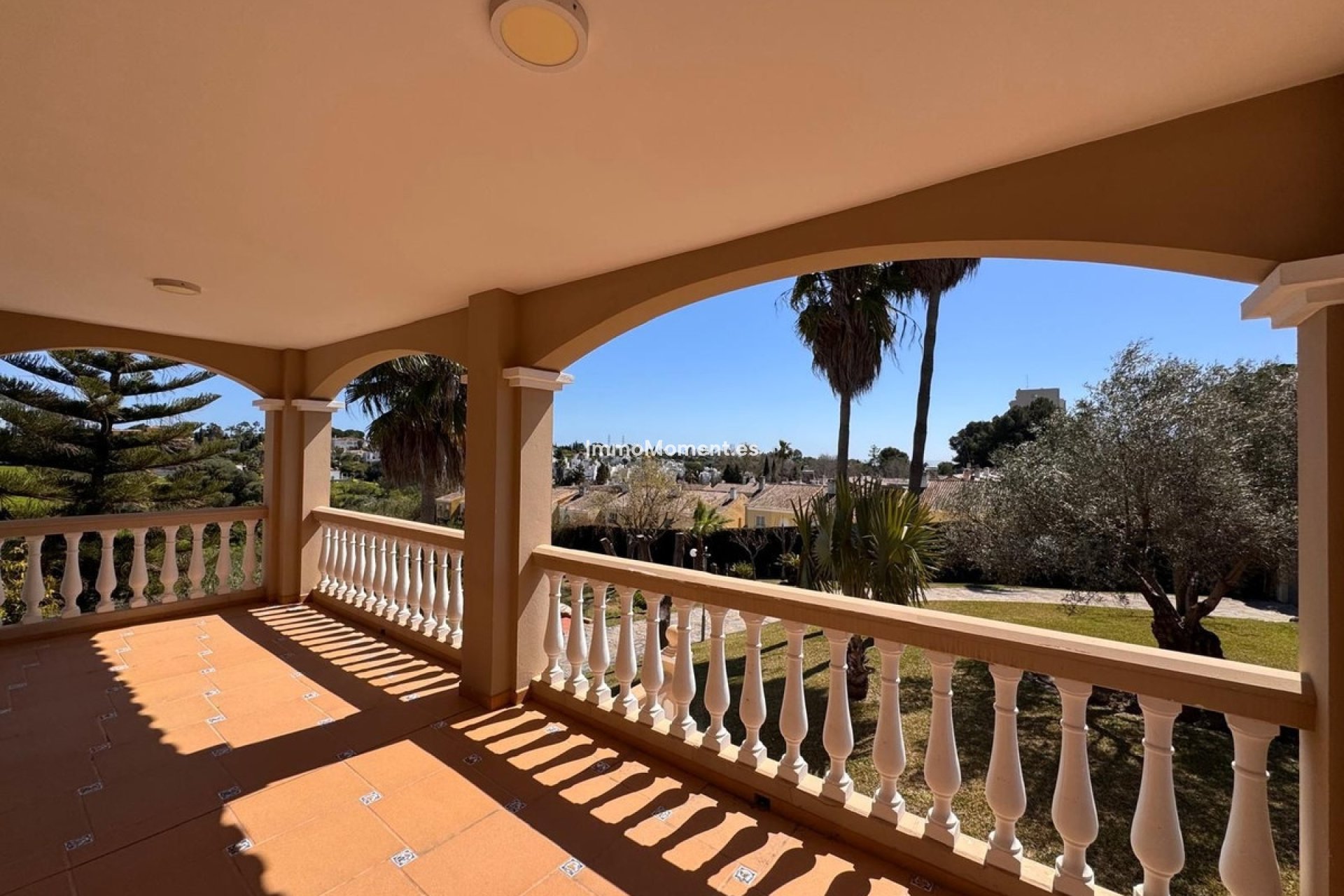 Resale - Detached villa - Estepona - Estepona Centro