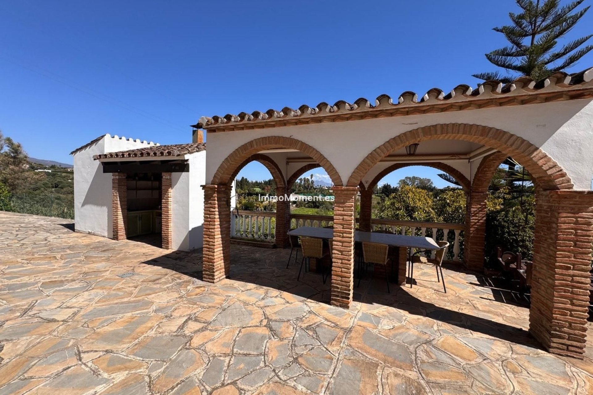 Resale - Detached villa - Estepona - Estepona Centro