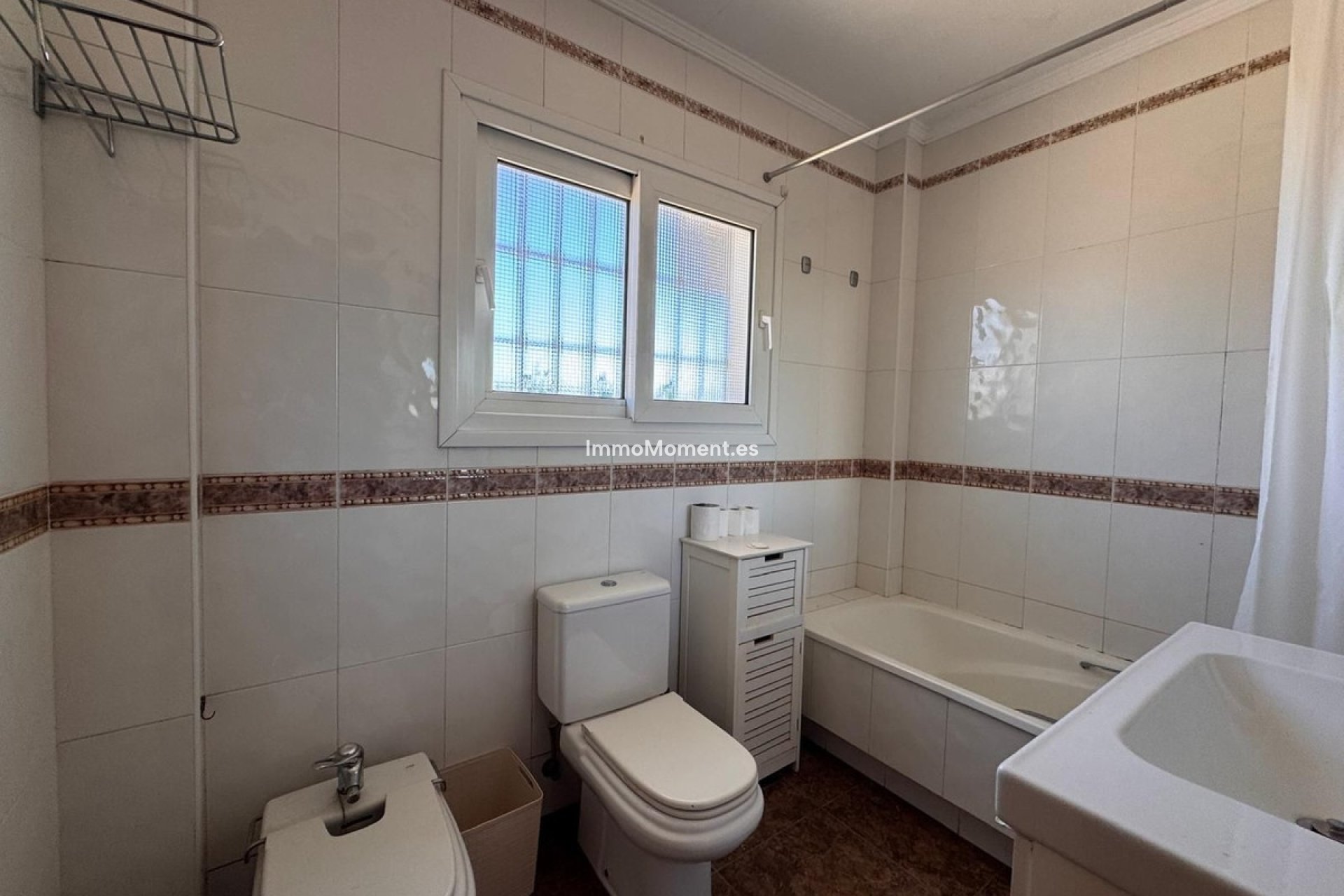 Resale - Detached villa - Estepona - Estepona Centro