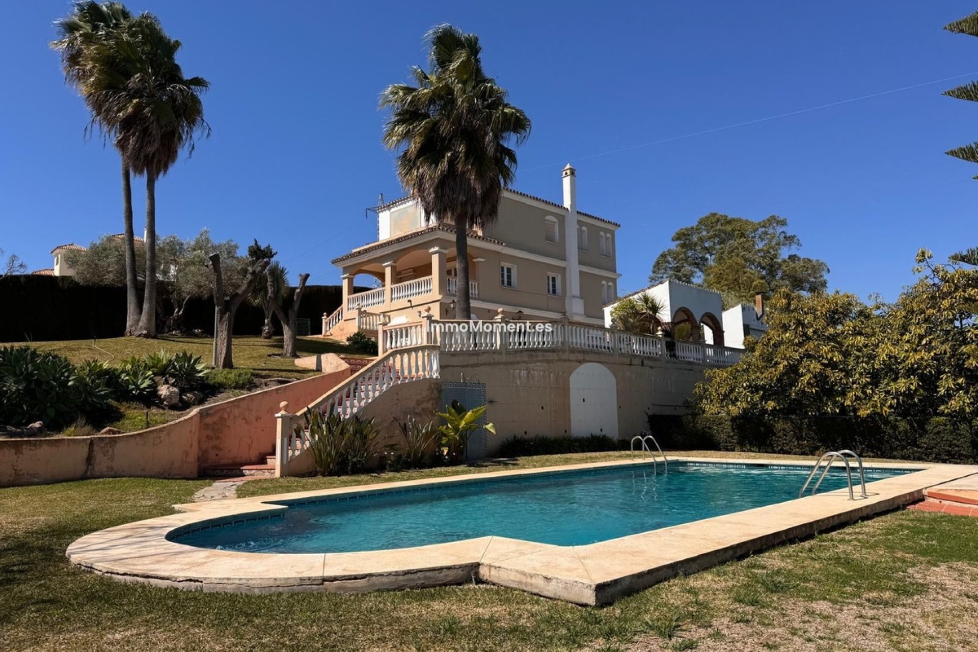 Resale - Detached villa - Estepona - Estepona Centro