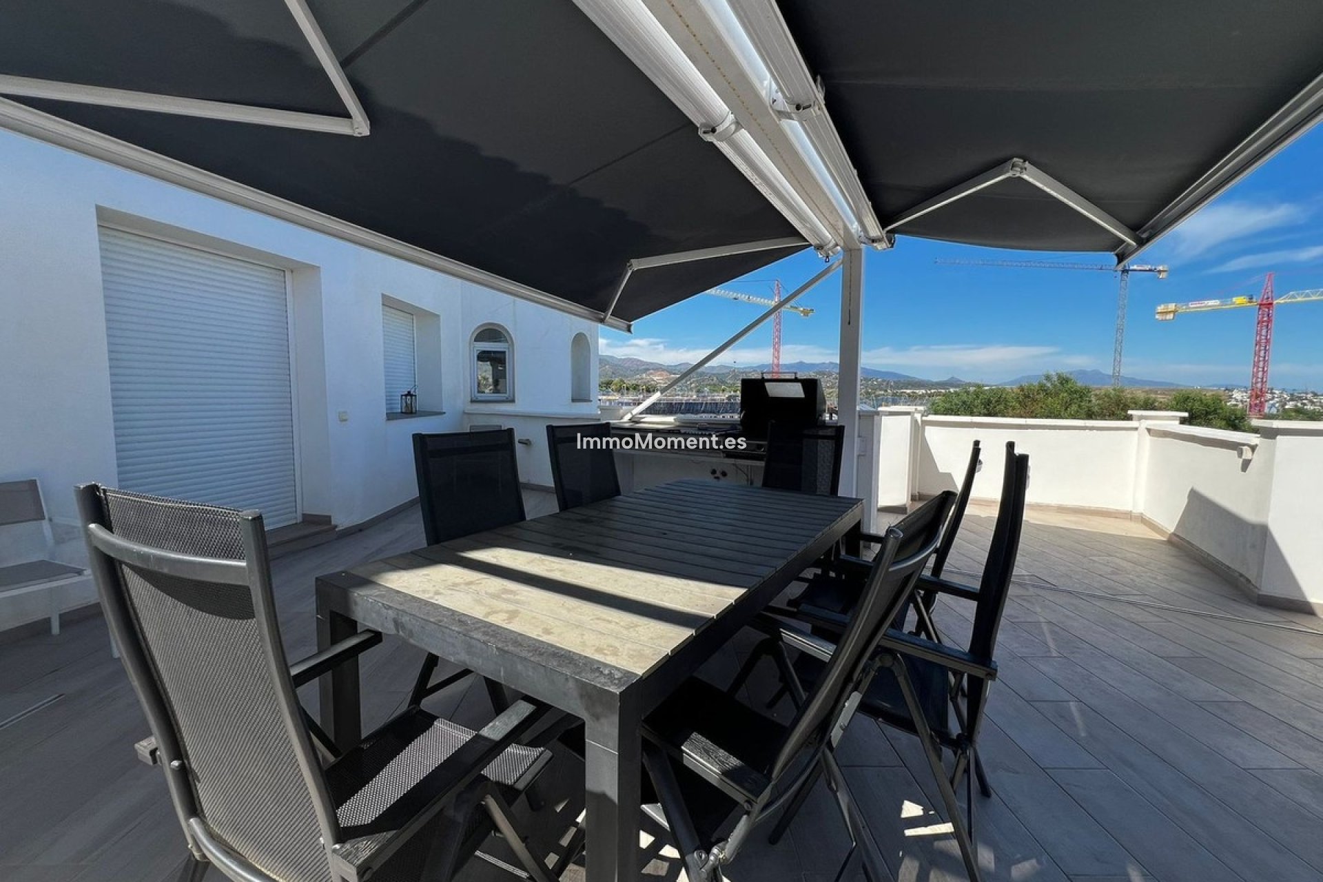 Resale - Detached villa - Estepona - Estepona Centro