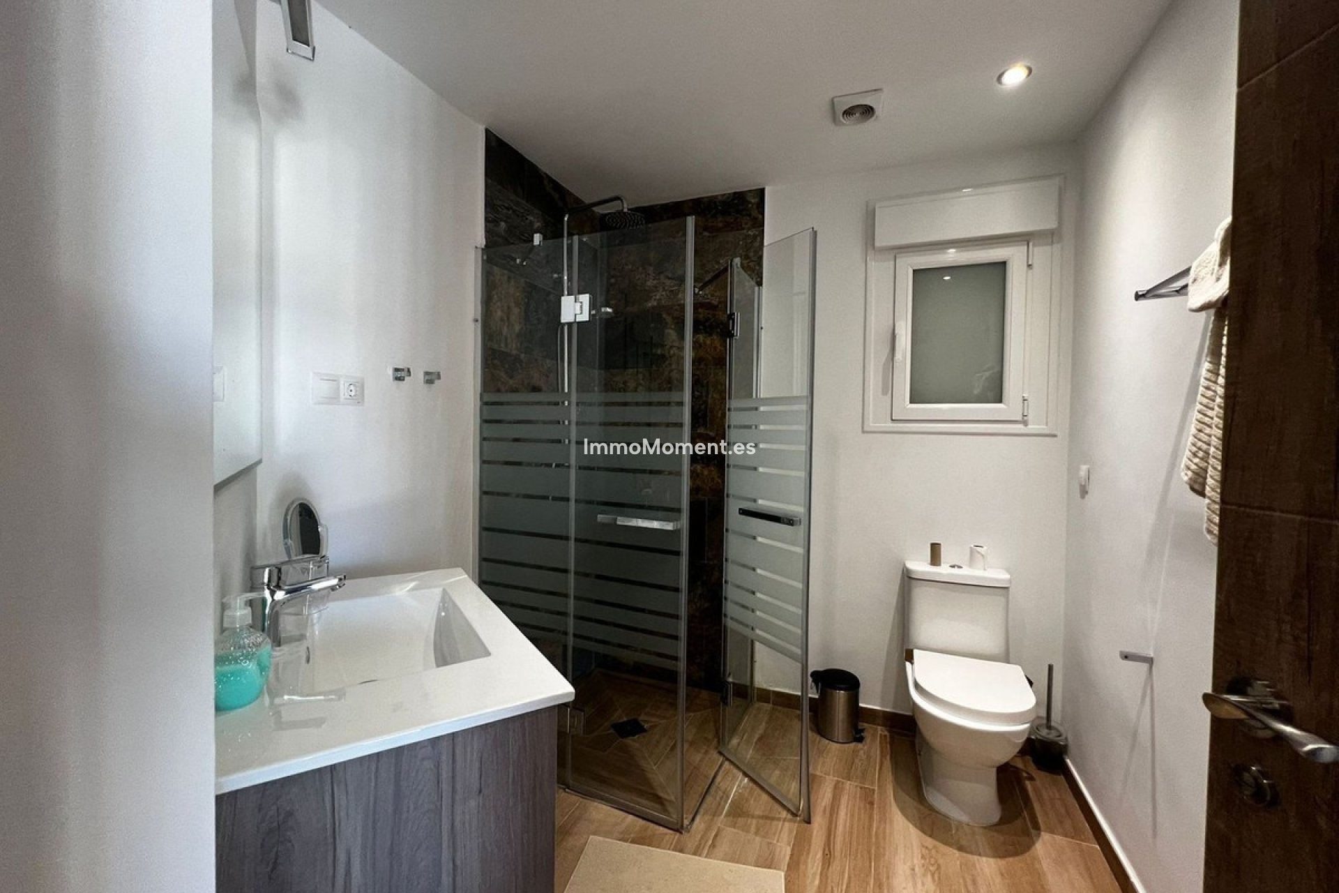 Resale - Detached villa - Estepona - Estepona Centro