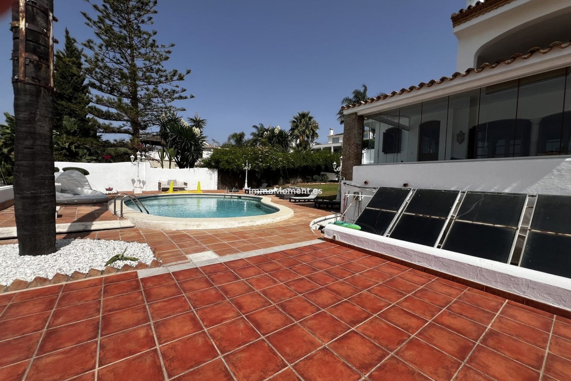 Resale - Detached villa - Estepona - Estepona Centro