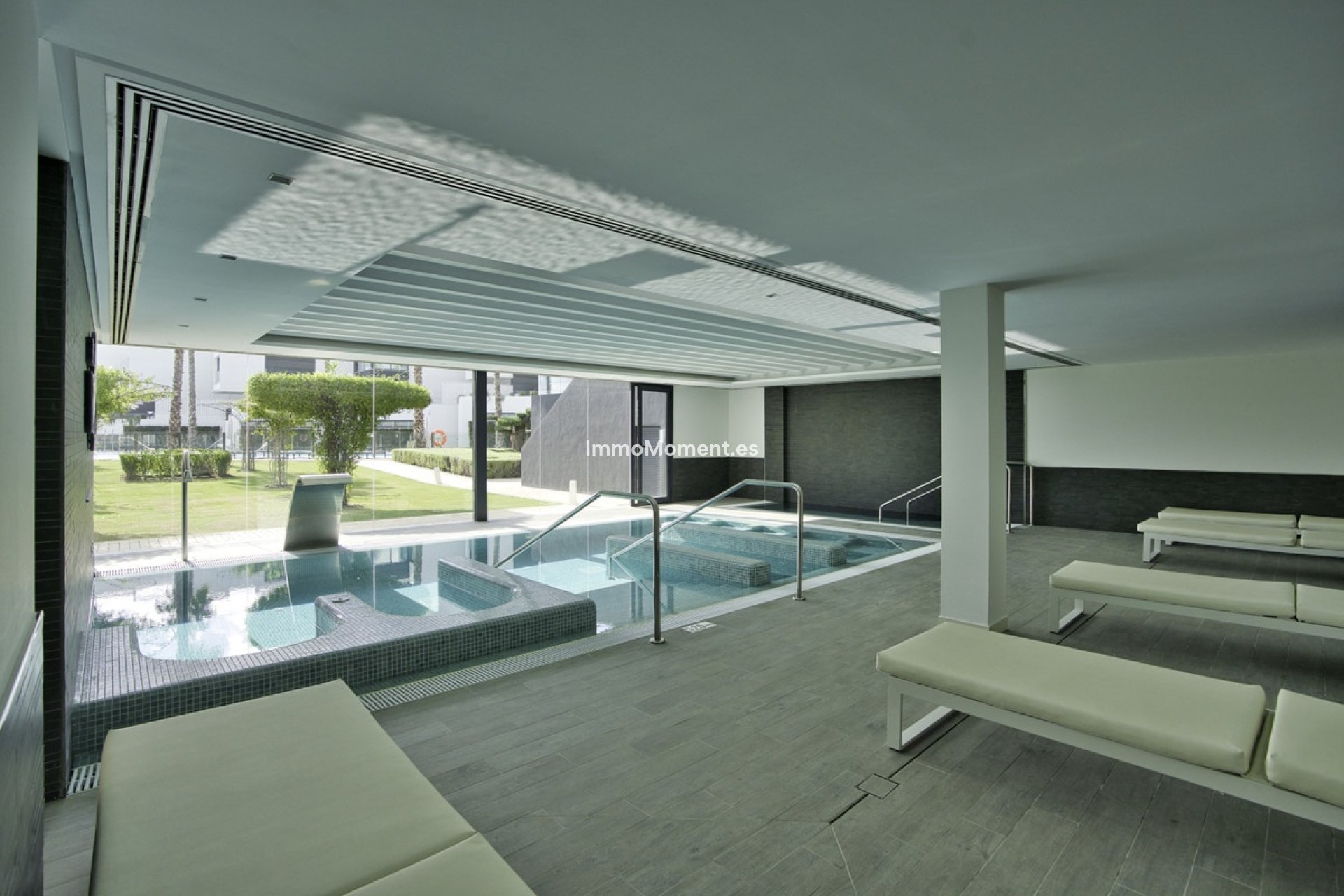 Resale - Detached villa - Estepona - Estepona Centro