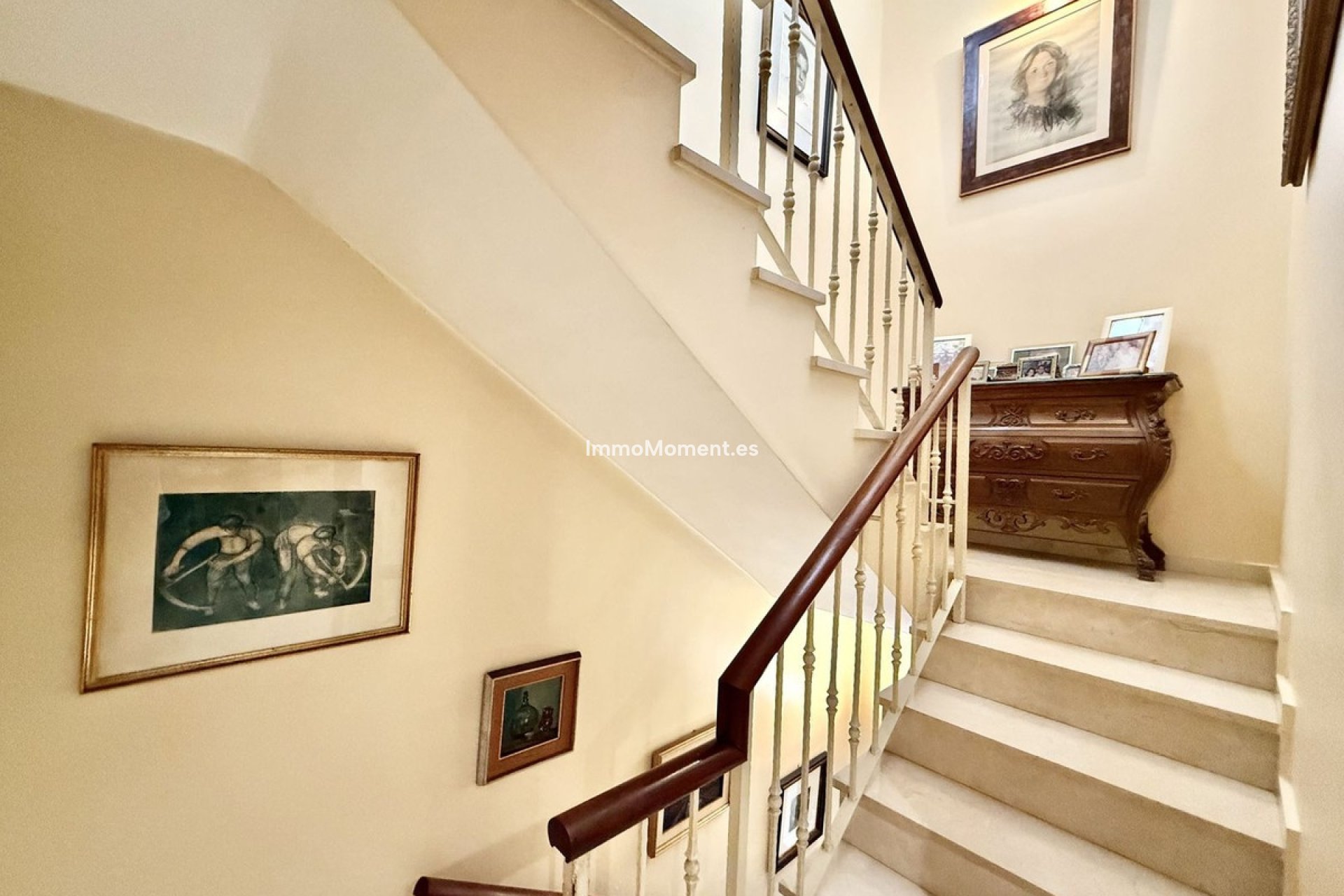 Resale - Detached villa - Estepona - Estepona Centro