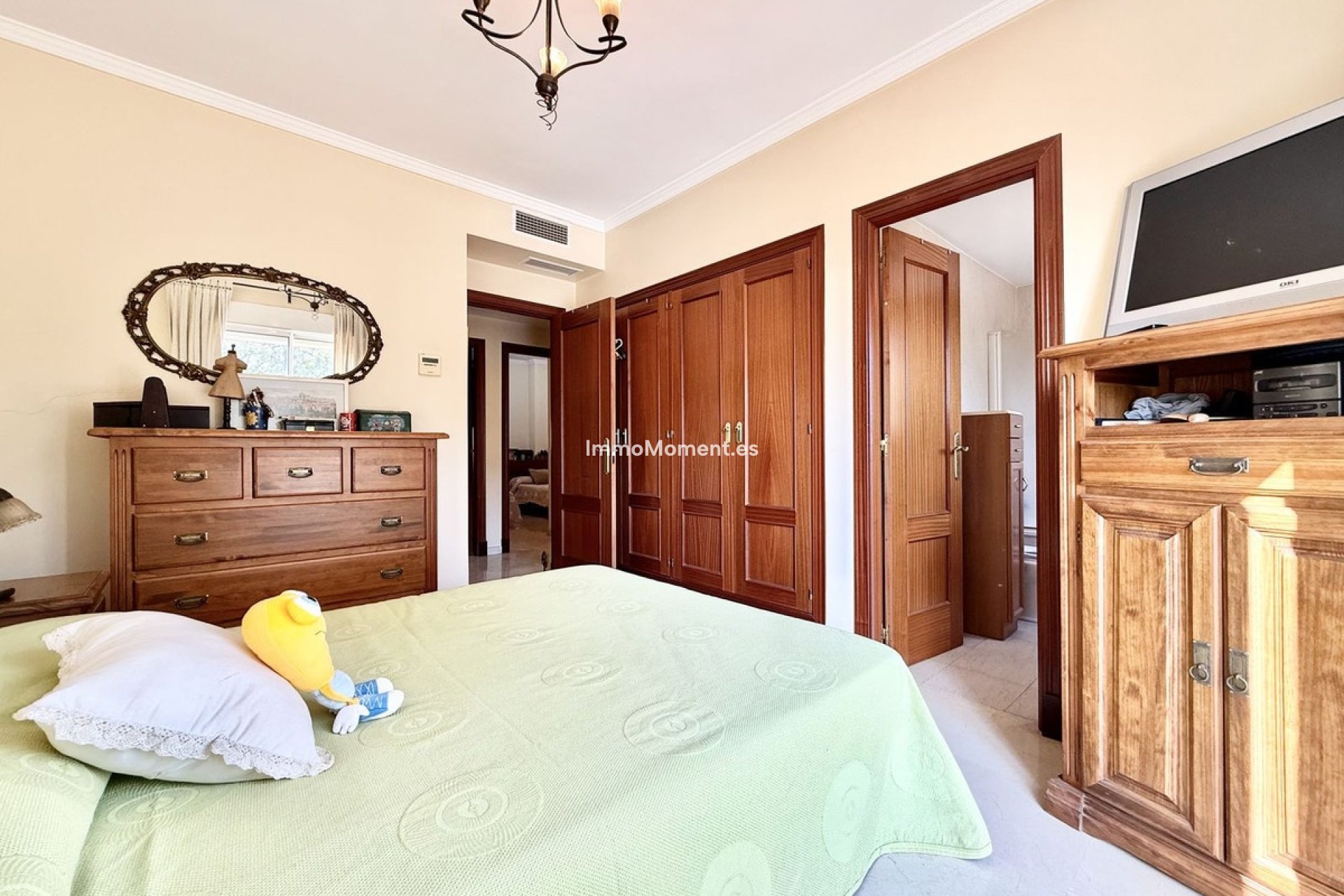 Resale - Detached villa - Estepona - Estepona Centro