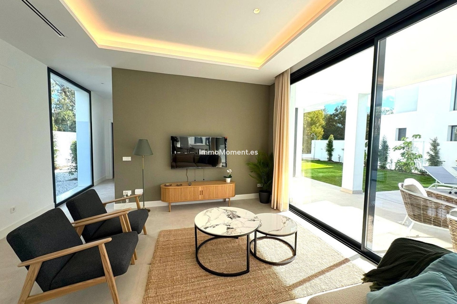 Resale - Detached villa - Estepona - Estepona Centro