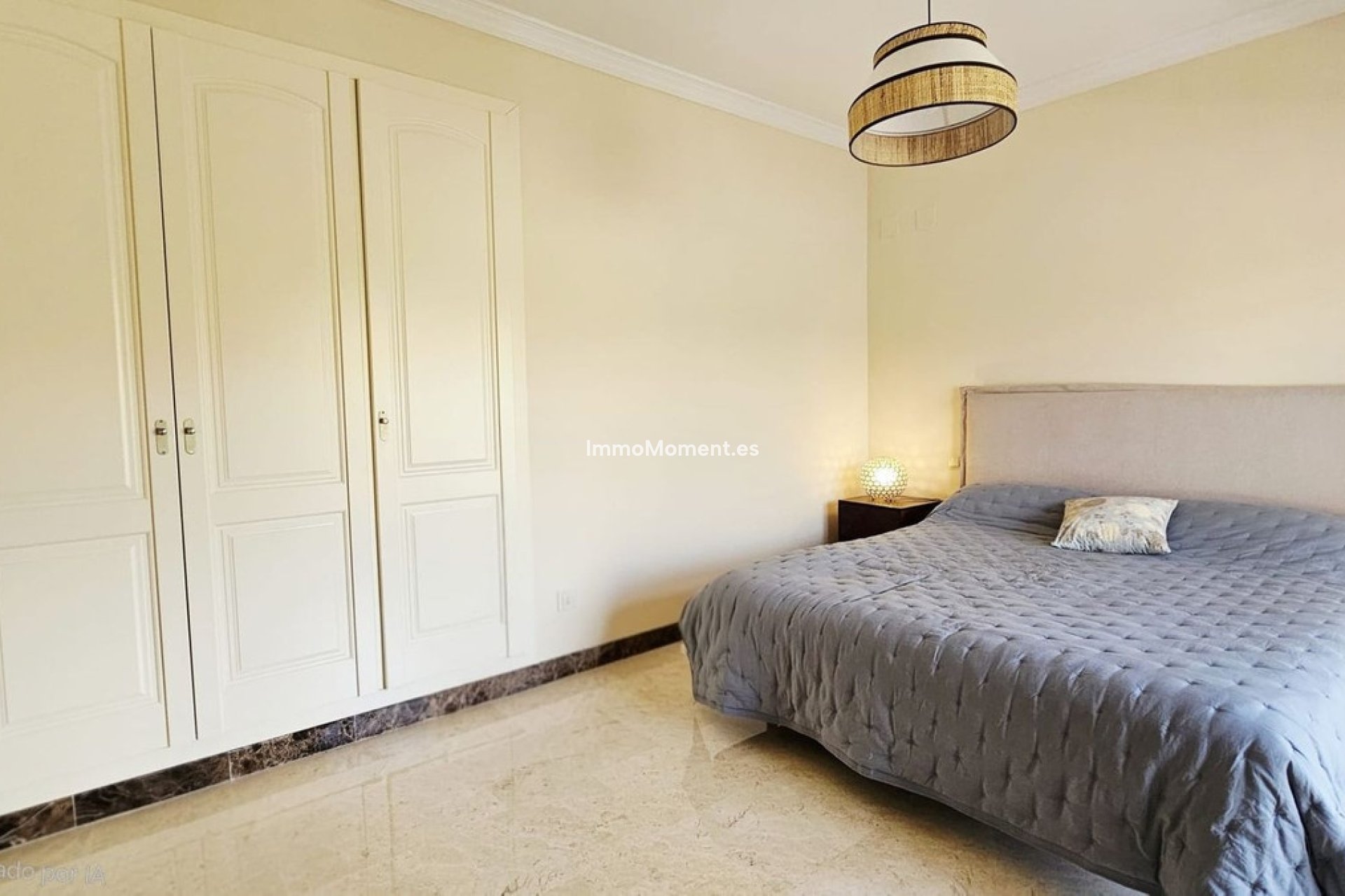 Resale - Detached villa - Estepona - Estepona Centro