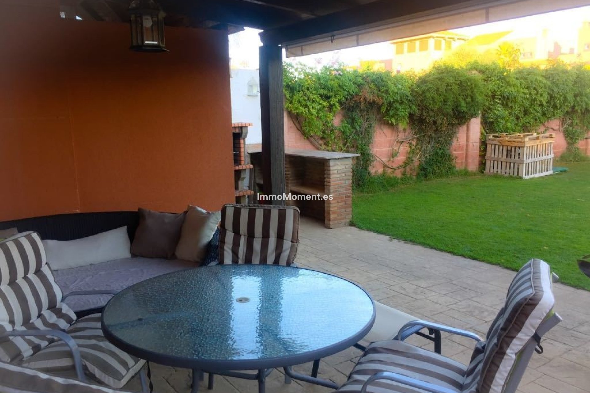 Resale - Detached villa - Estepona - Estepona Centro