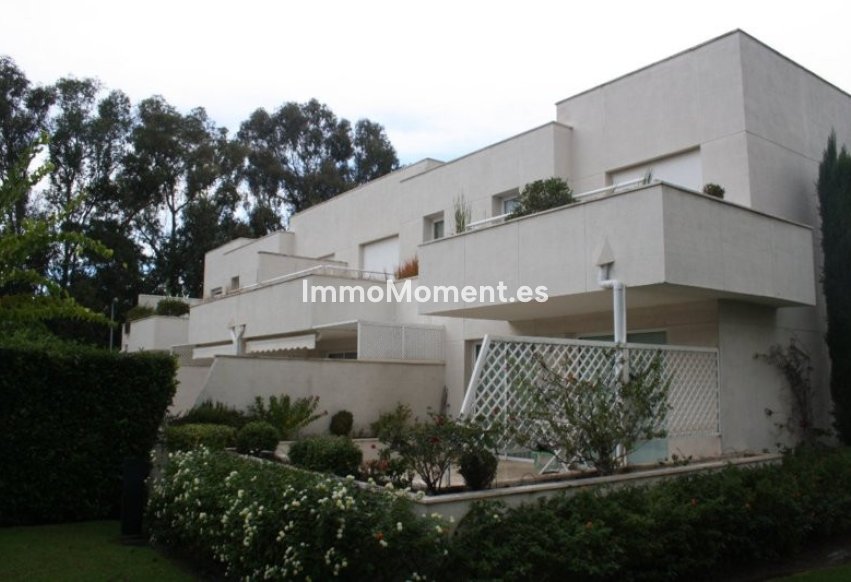 Resale - Detached villa - Estepona - Estepona Centro