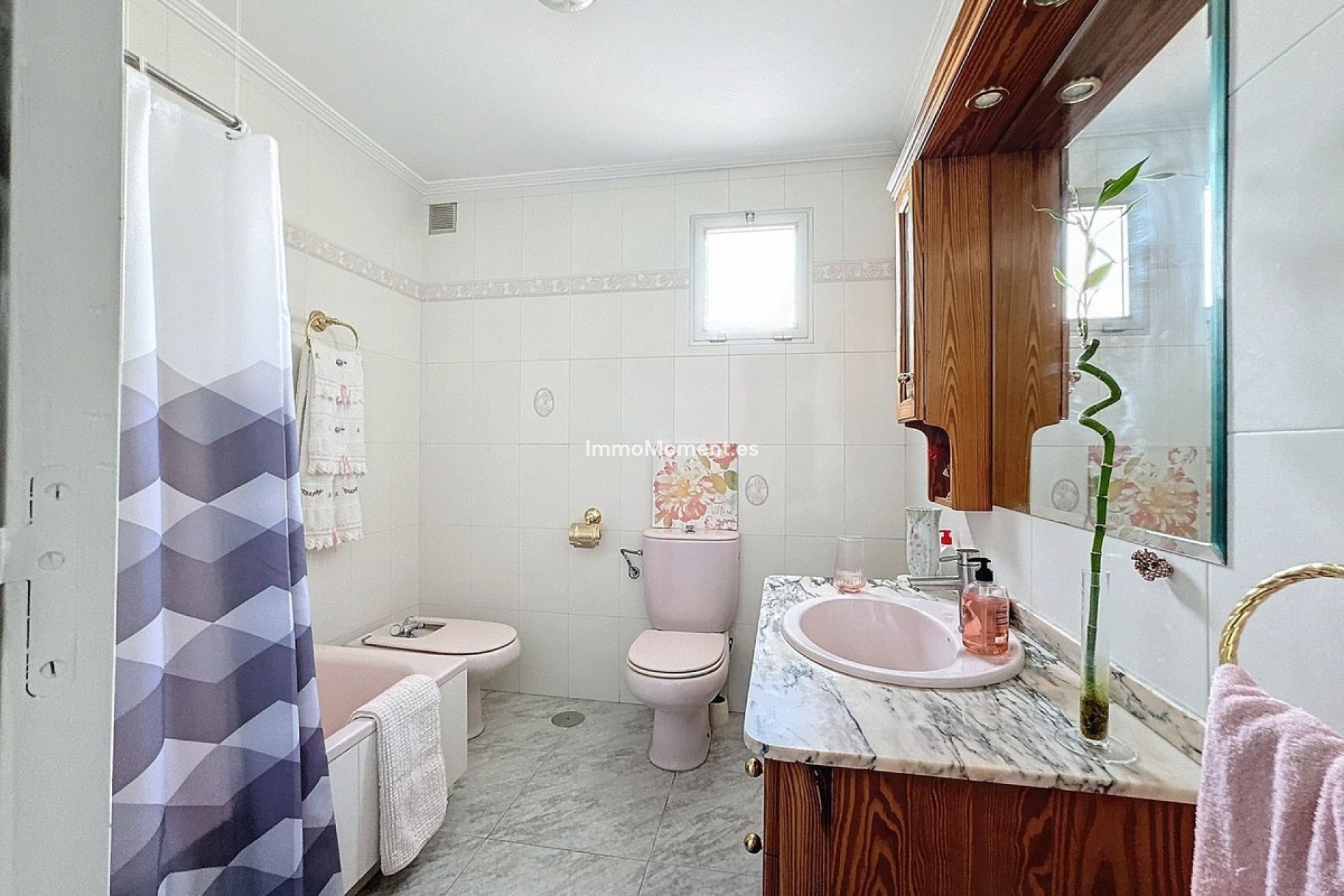 Resale - Detached villa - Estepona - Estepona Centro