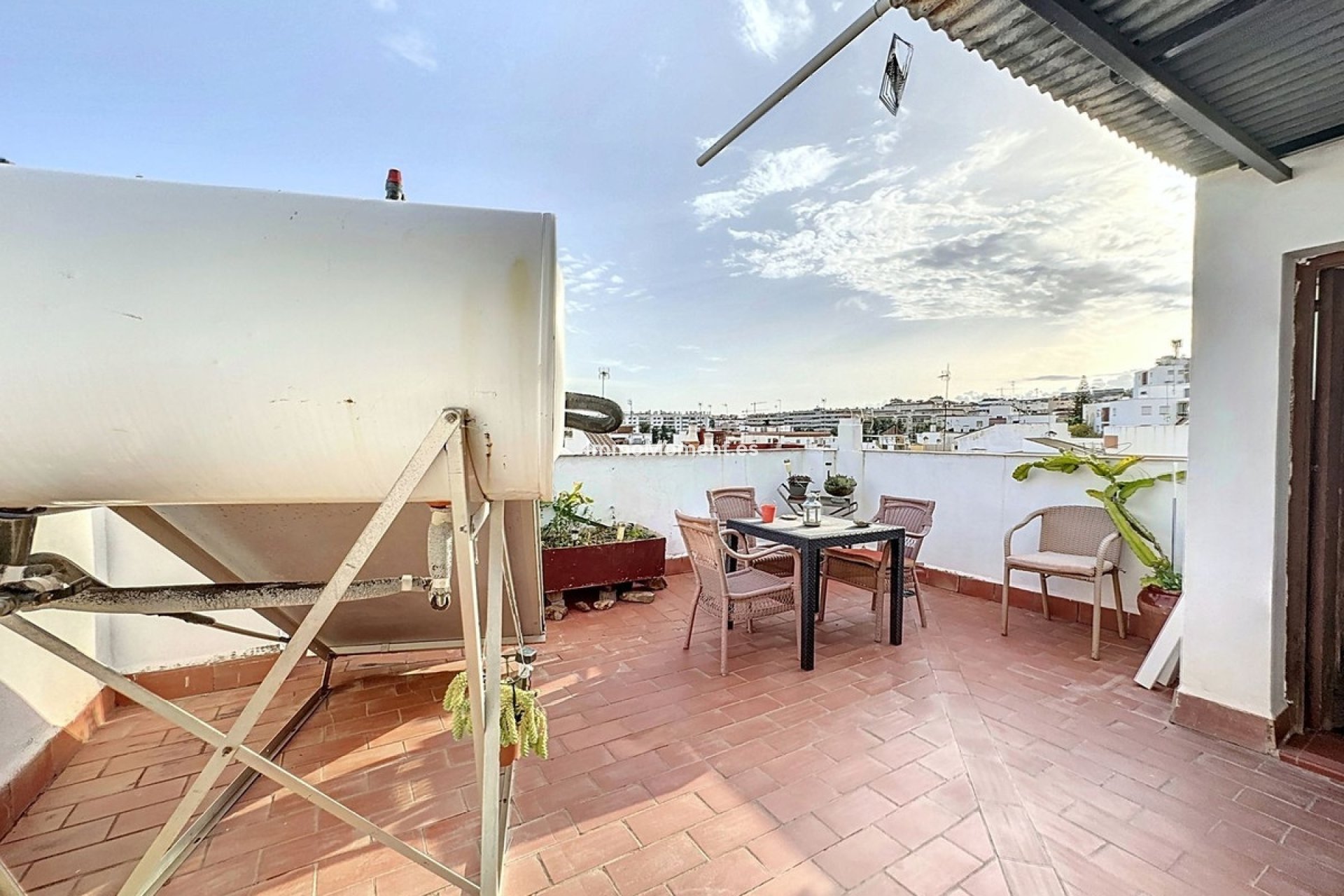 Resale - Detached villa - Estepona - Estepona Centro