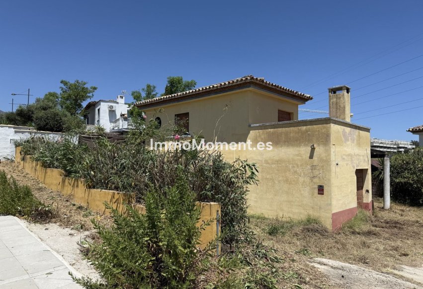 Resale - Detached villa - Estepona - Estepona Centro