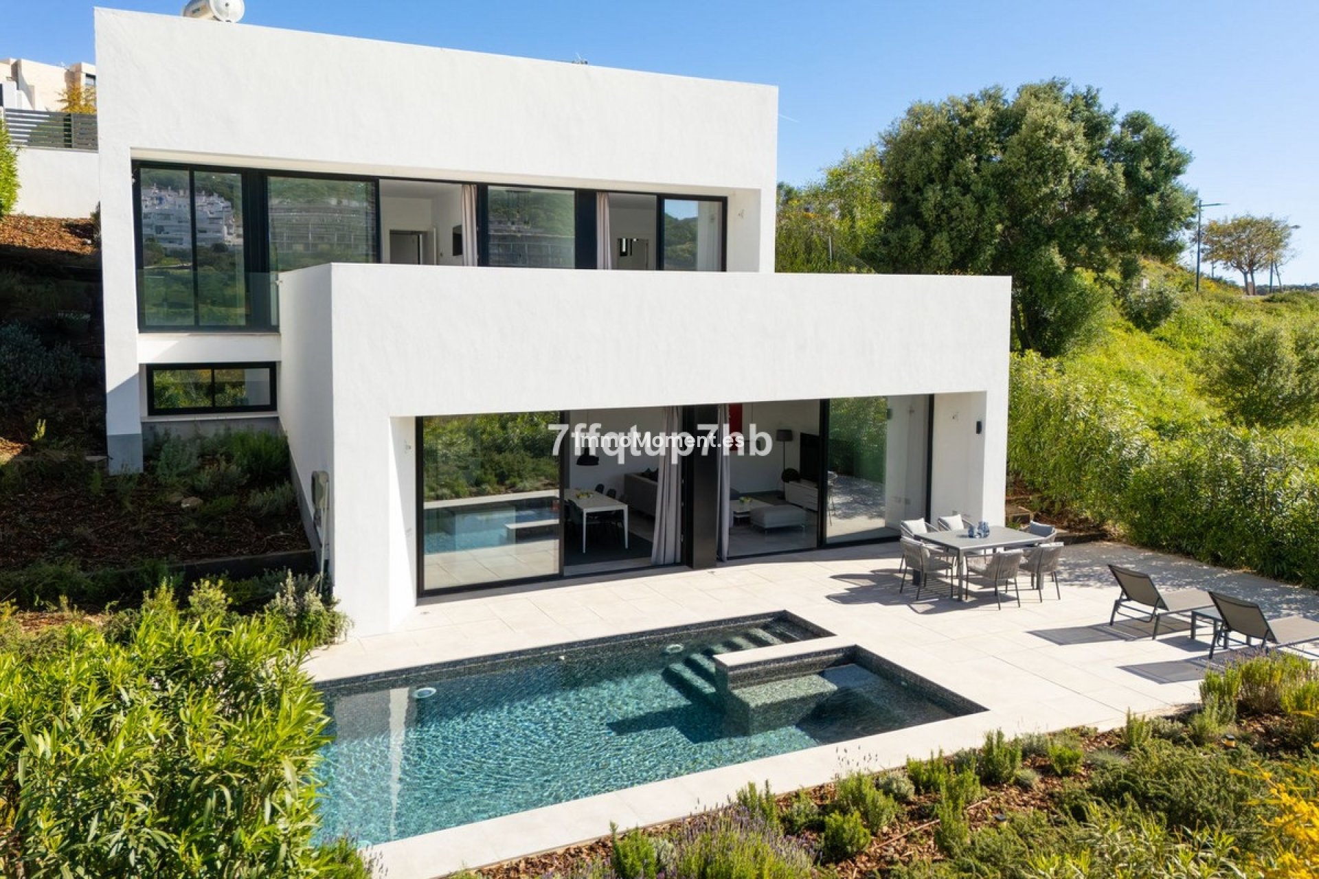 Resale - Detached villa - Estepona - Estepona Centro