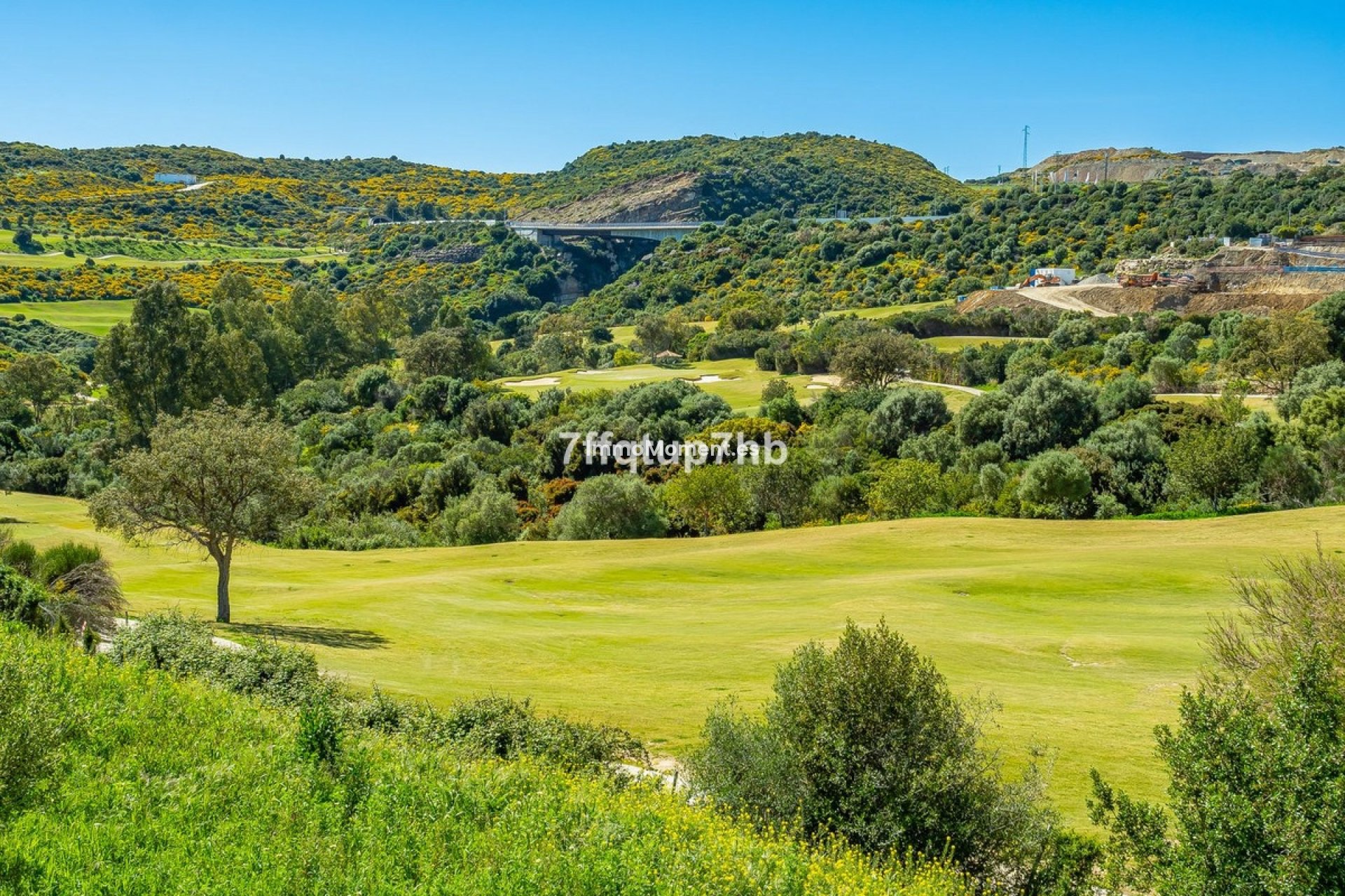 Resale - Detached villa - Estepona - Estepona Centro