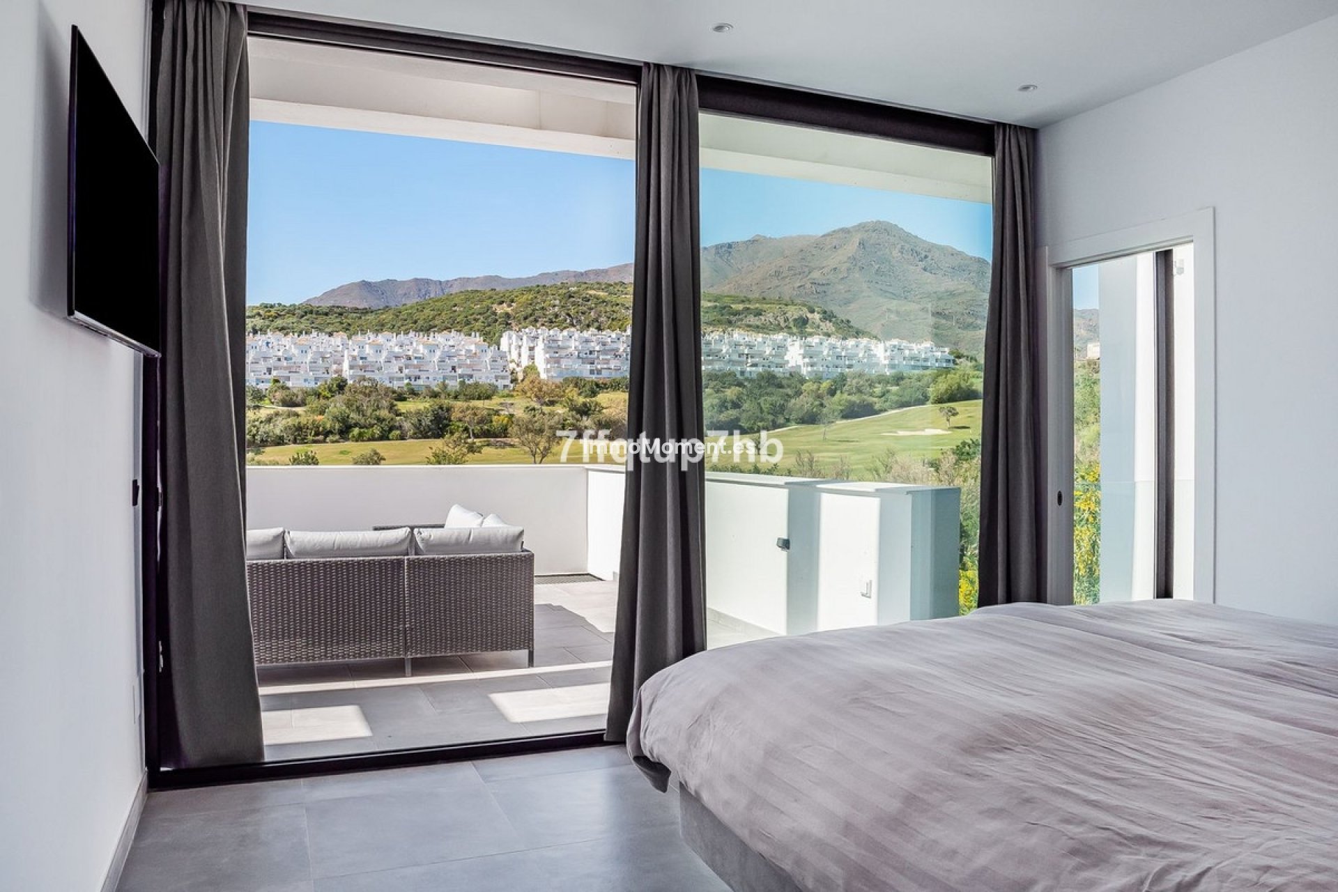 Resale - Detached villa - Estepona - Estepona Centro