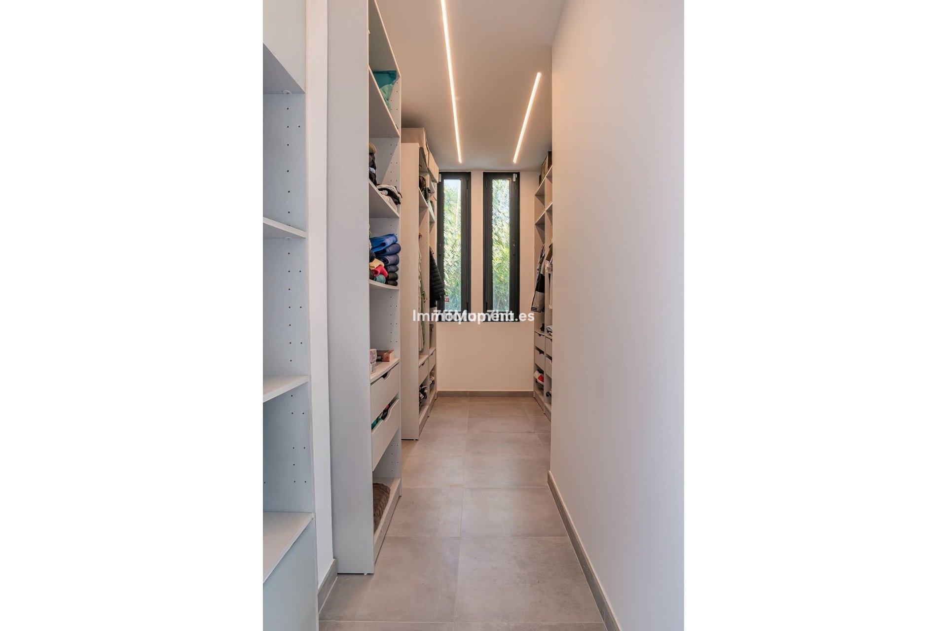 Resale - Detached villa - Estepona - Estepona Centro
