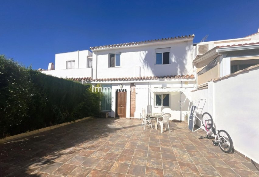 Resale - Detached villa - Estepona - Estepona Centro