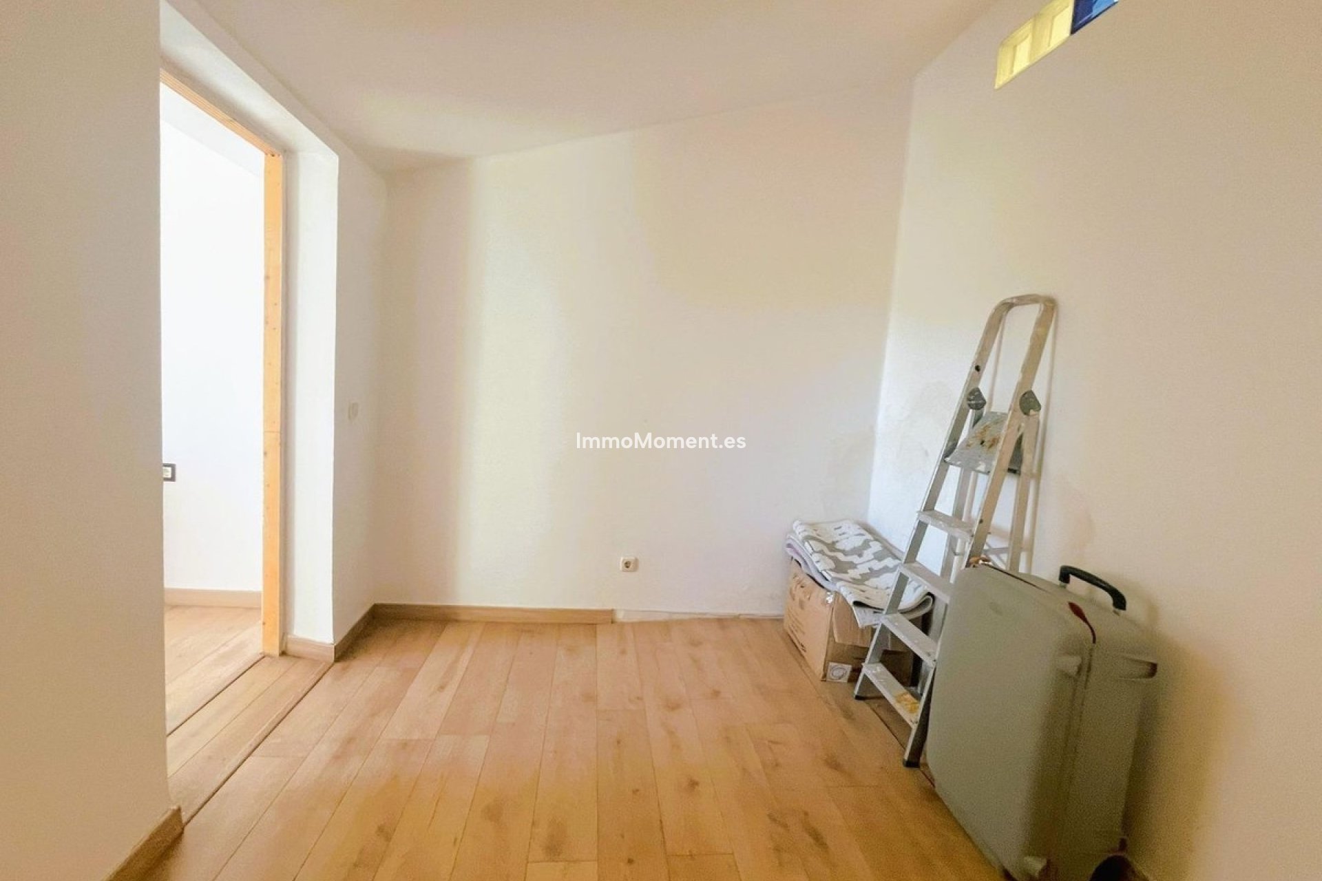 Resale - Detached villa - Estepona - Estepona Centro