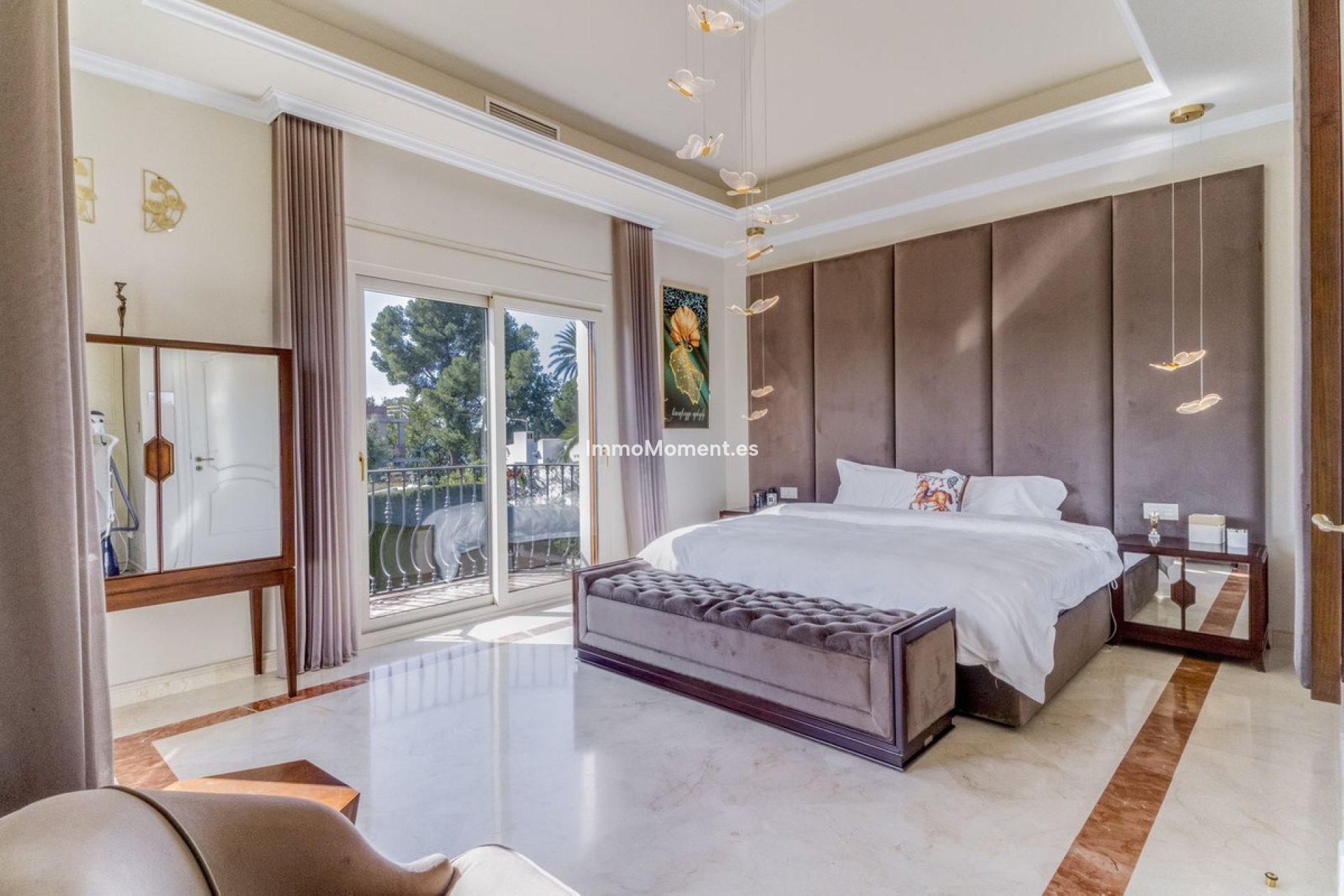 Resale - Detached villa - Estepona - Estepona Centro