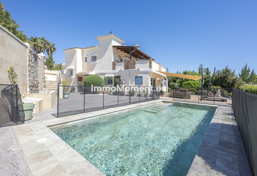 Resale - Detached villa - Estepona - Estepona Centro