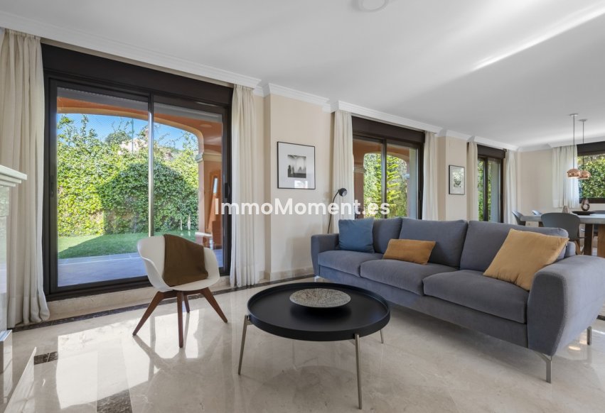 Resale - Detached villa - Estepona - Estepona Centro
