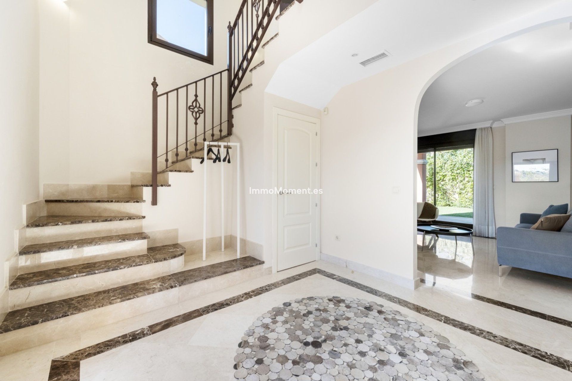 Resale - Detached villa - Estepona - Estepona Centro
