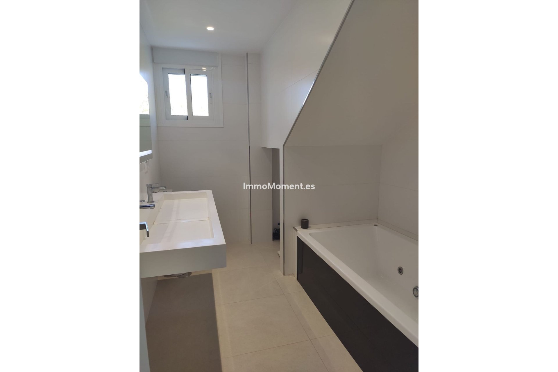 Resale - Detached villa - Estepona - Estepona Centro