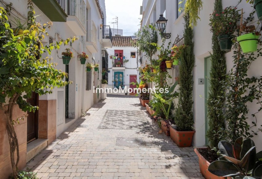 Resale - Detached villa - Estepona - Estepona Centro