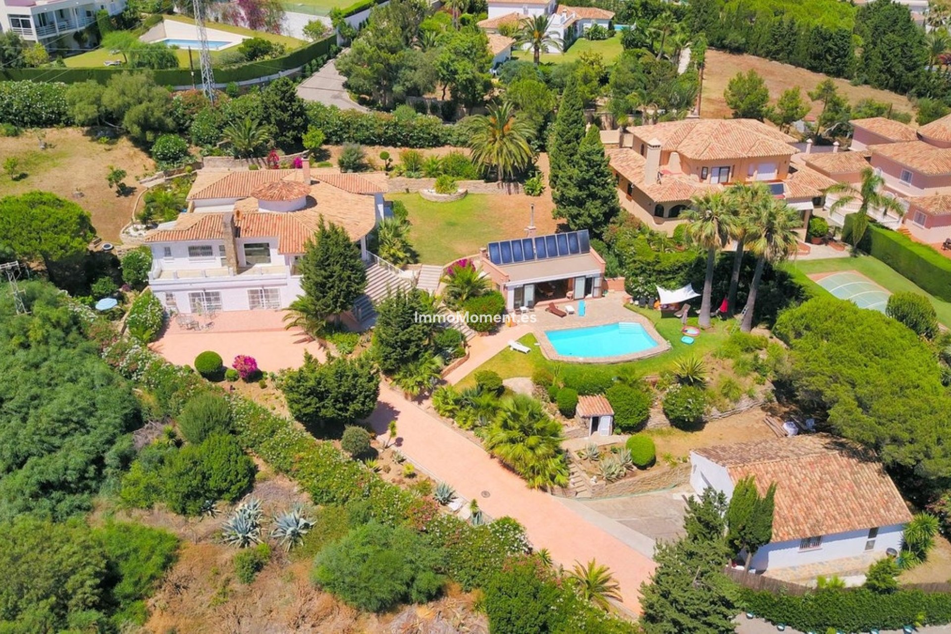 Resale - Detached villa - Estepona - Estepona Centro