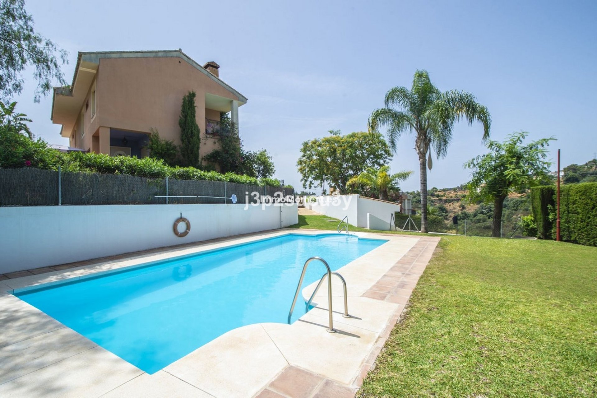 Resale - Detached villa - Estepona - Estepona Centro