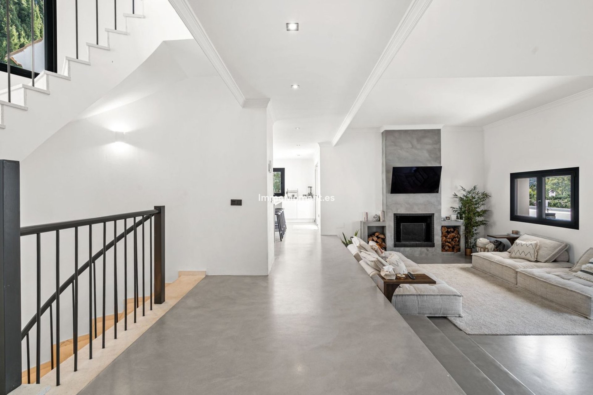 Resale - Detached villa - Estepona - Estepona Centro