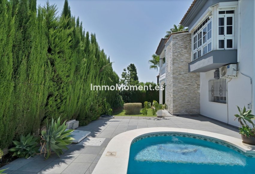 Resale - Detached villa - Estepona - Estepona Centro