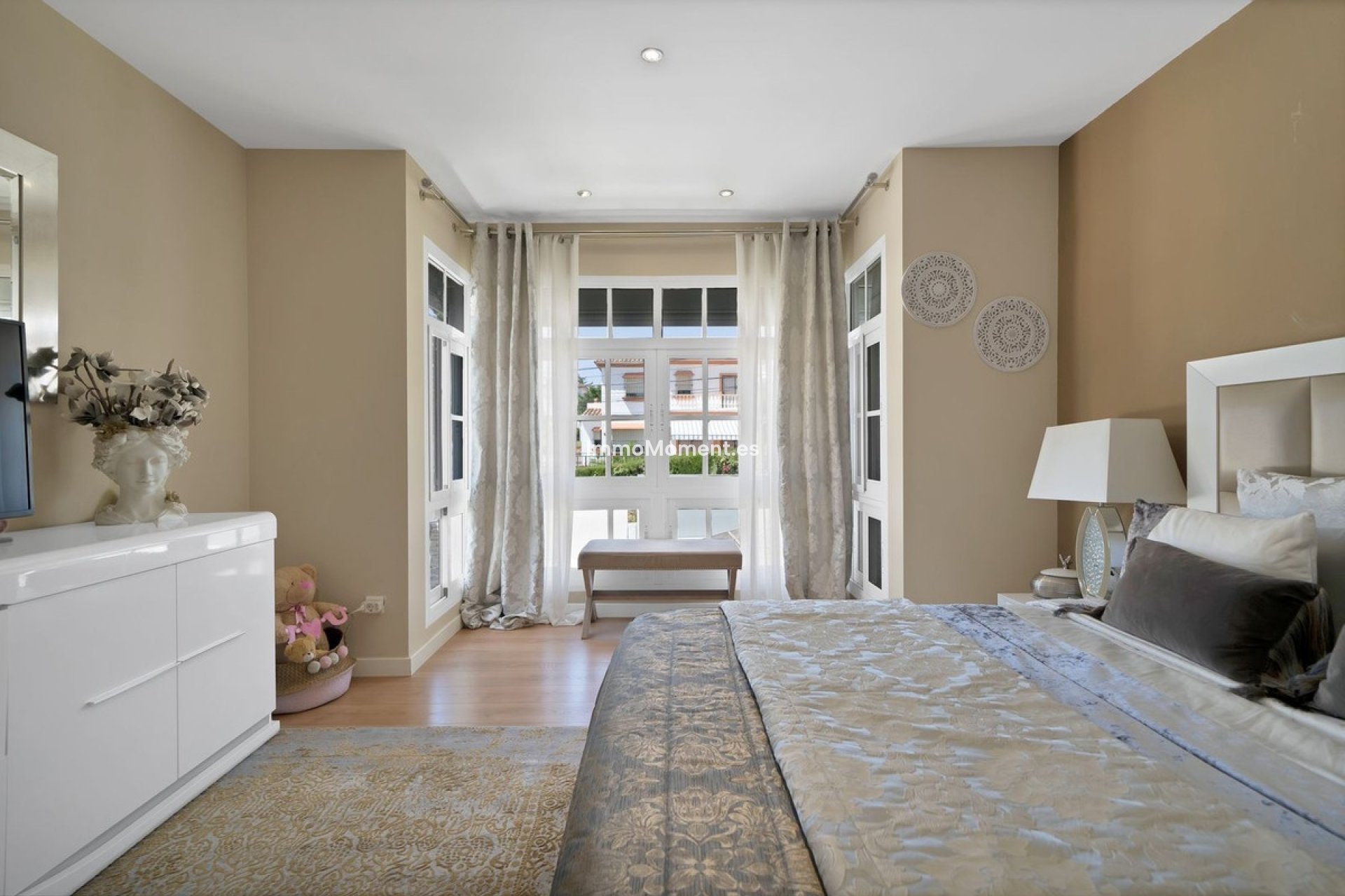 Resale - Detached villa - Estepona - Estepona Centro