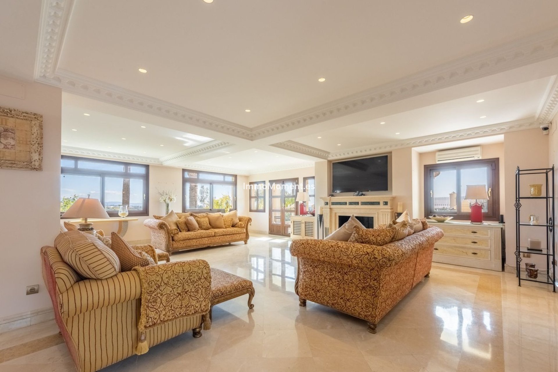Resale - Detached villa - Estepona - Estepona Centro