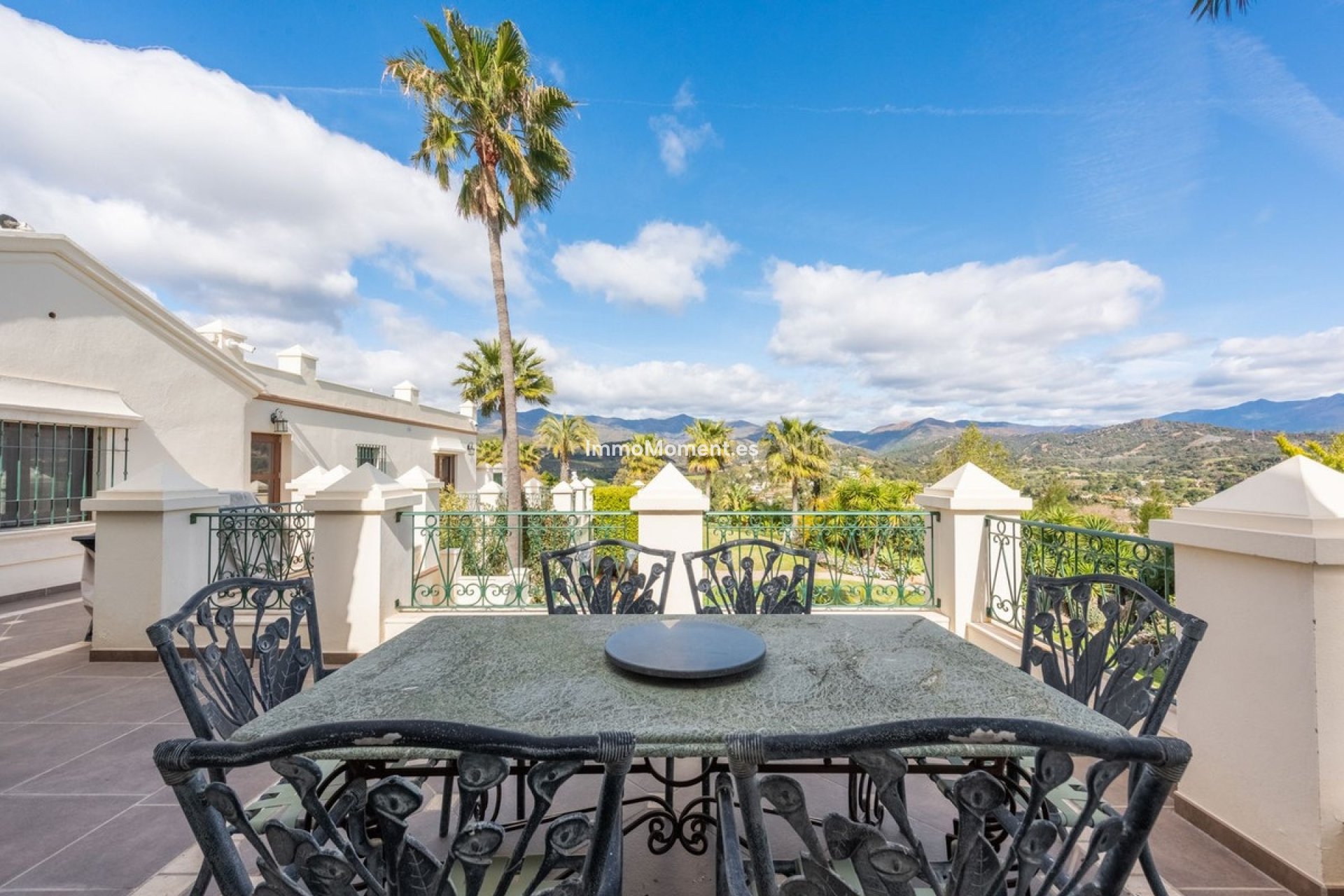 Resale - Detached villa - Estepona - Estepona Centro