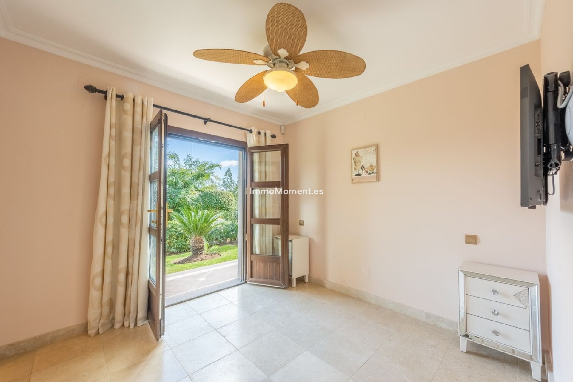 Resale - Detached villa - Estepona - Estepona Centro