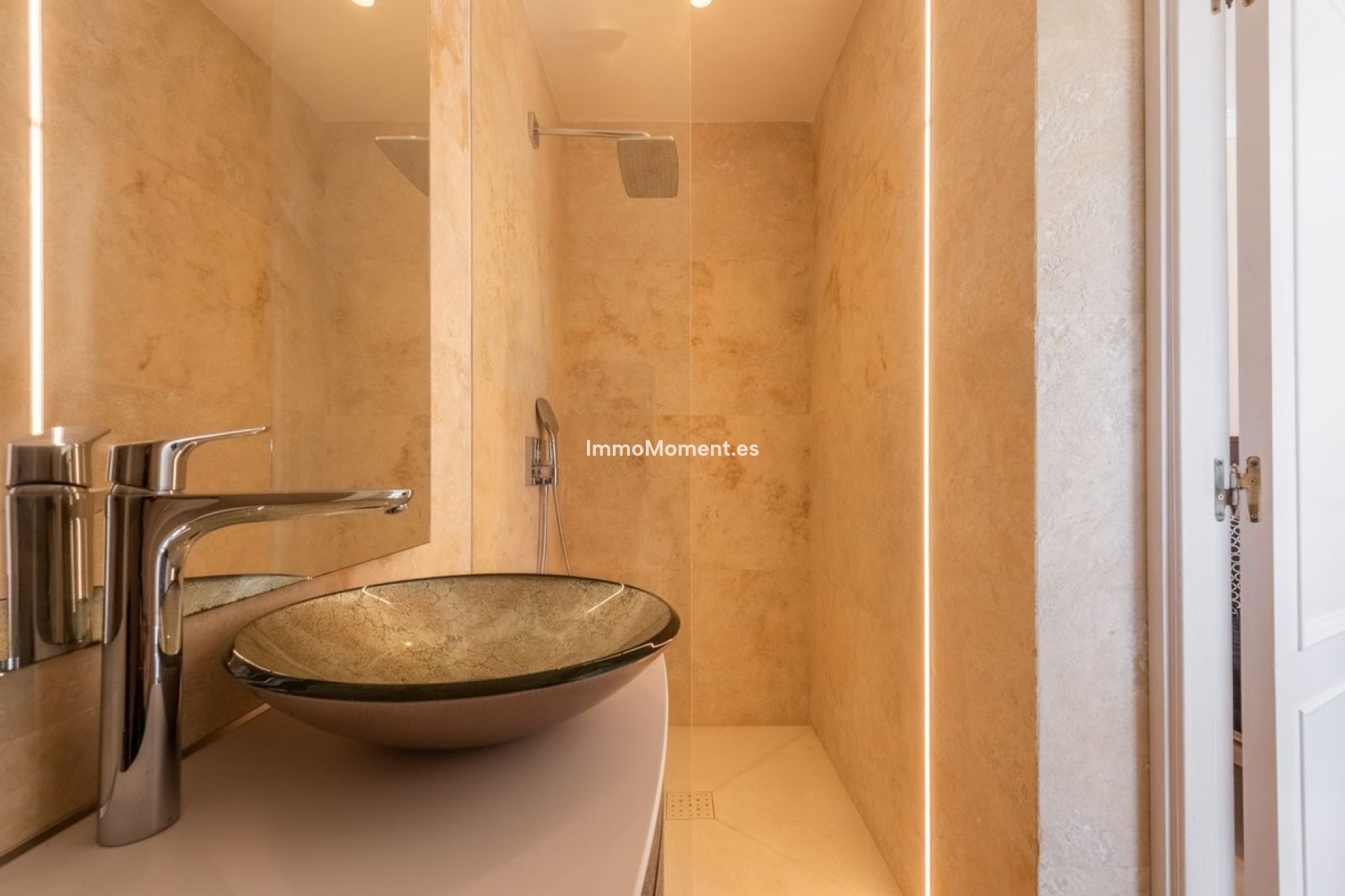 Resale - Detached villa - Estepona - Estepona Centro