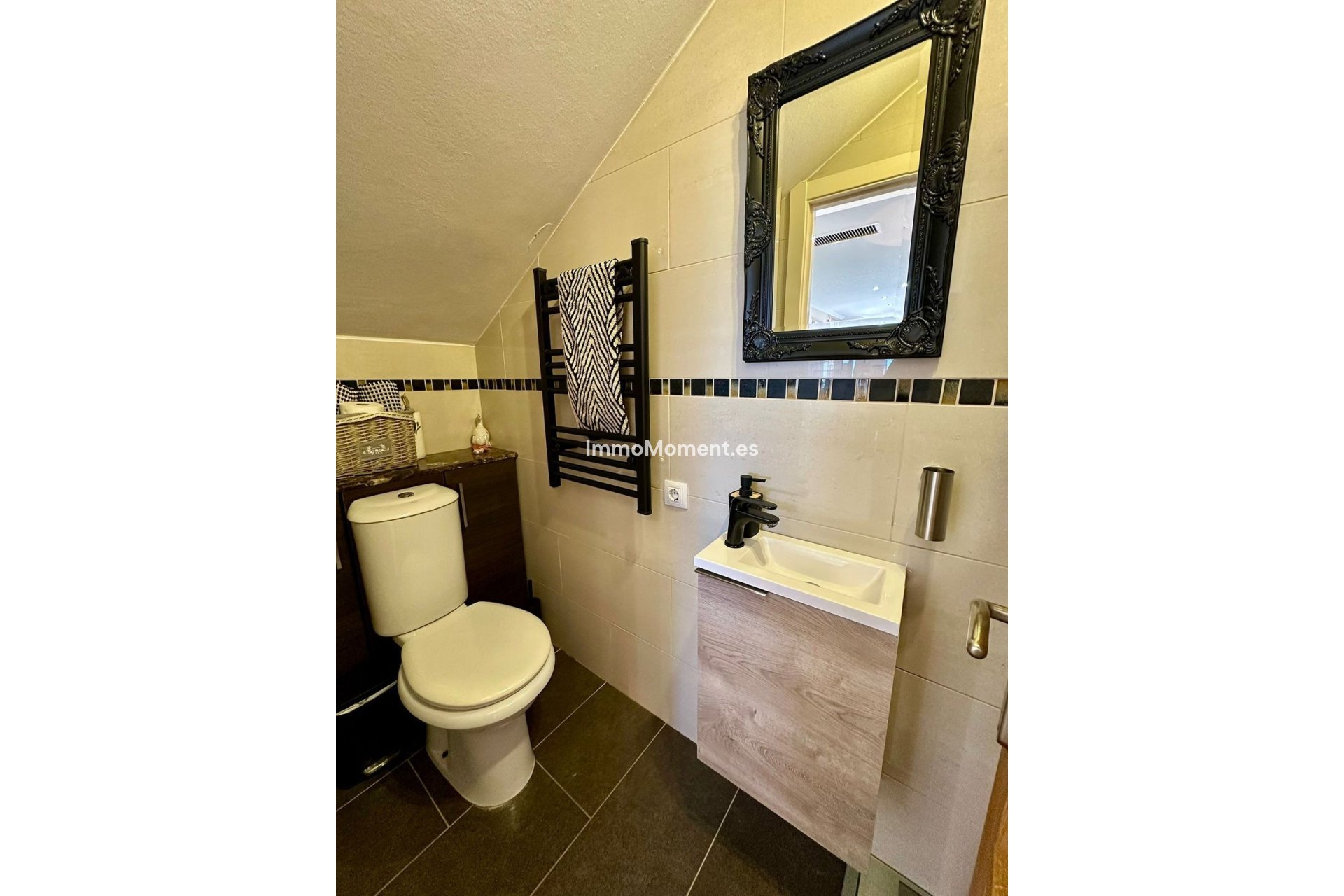 Resale - Detached villa - Estepona - Estepona Centro