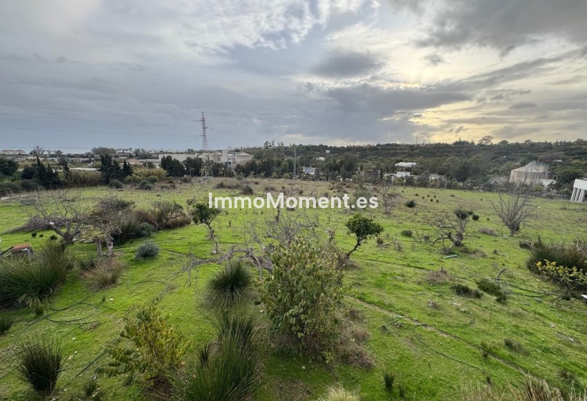 Resale - Detached villa - Estepona - Estepona Centro