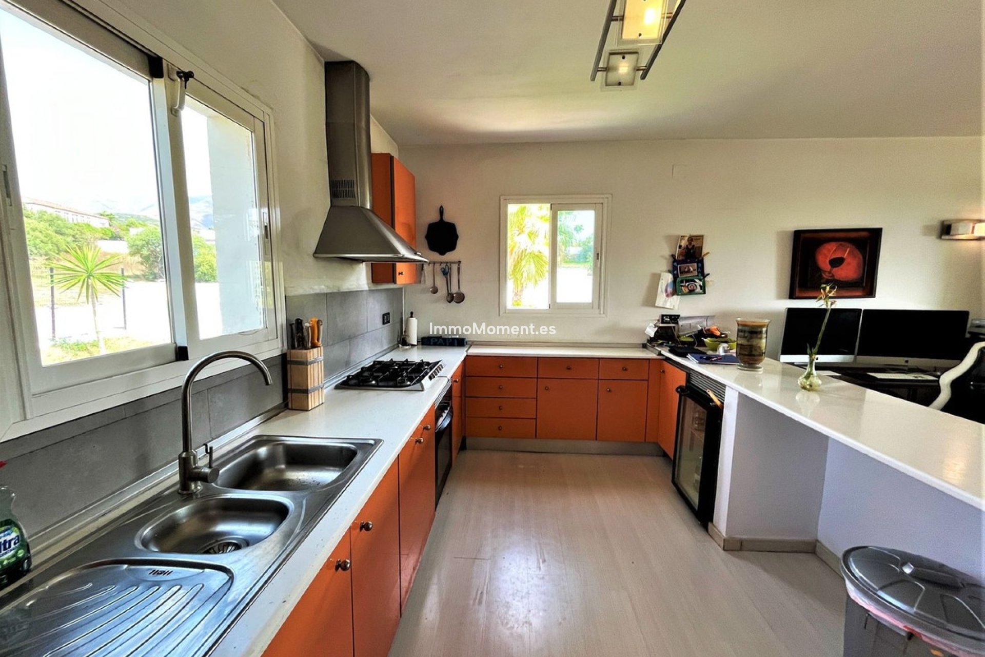 Resale - Detached villa - Estepona - Estepona Centro