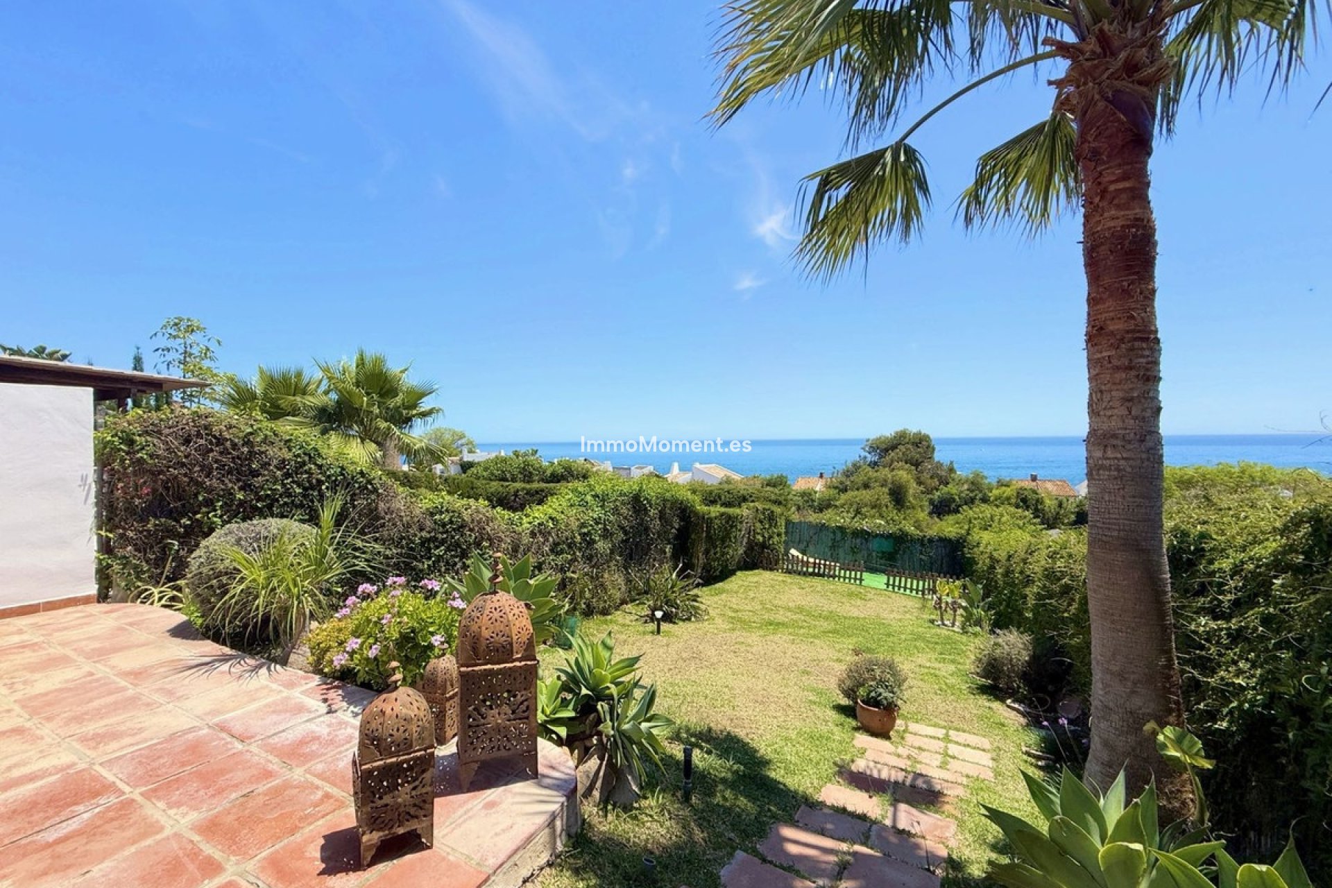 Resale - Detached villa - Estepona - Estepona Centro