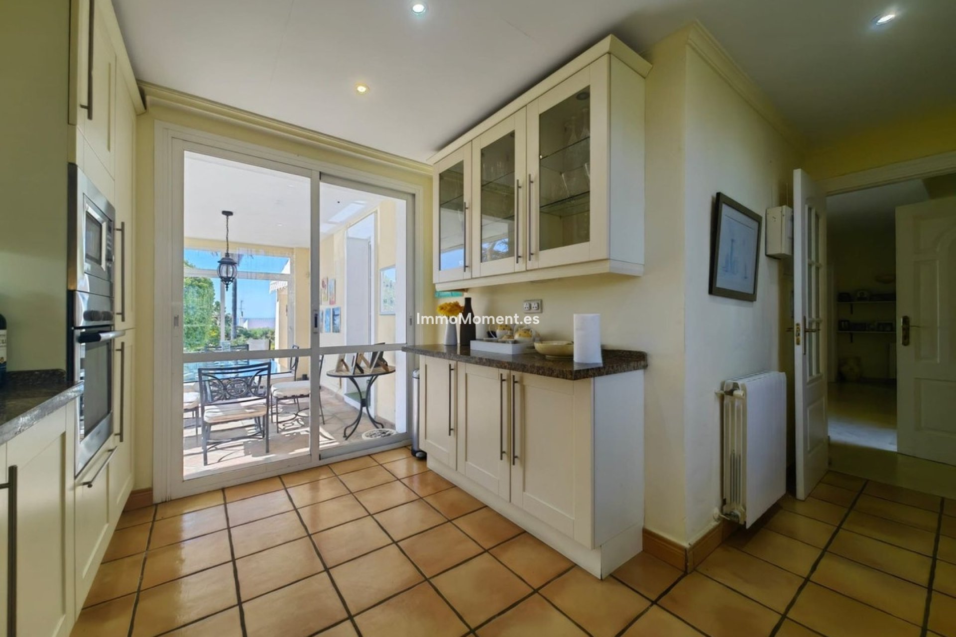 Resale - Detached villa - Estepona - Estepona Centro