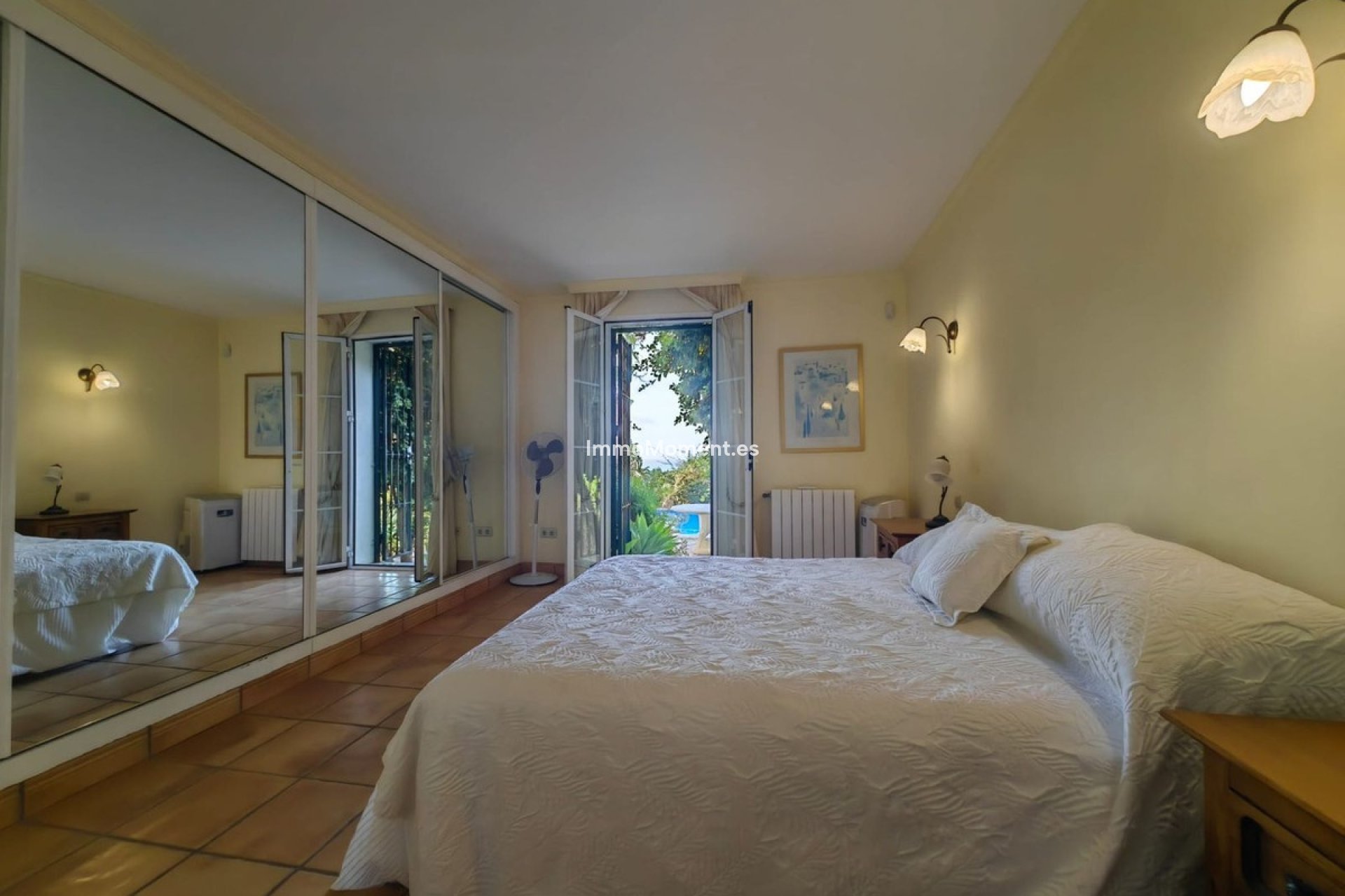 Resale - Detached villa - Estepona - Estepona Centro