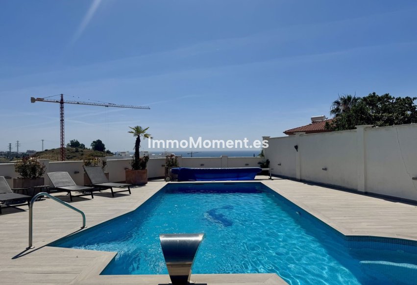 Resale - Detached villa - Estepona - Estepona Centro