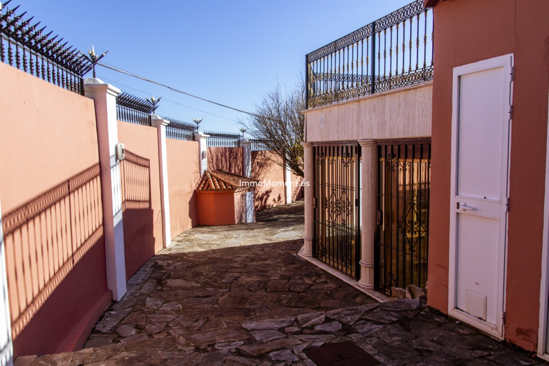Resale - Detached villa - Estepona - Estepona Centro