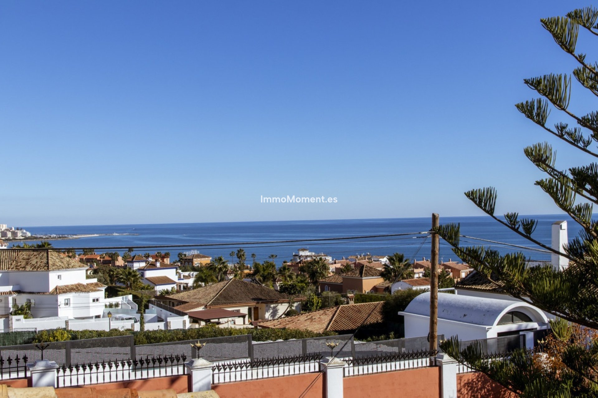 Resale - Detached villa - Estepona - Estepona Centro