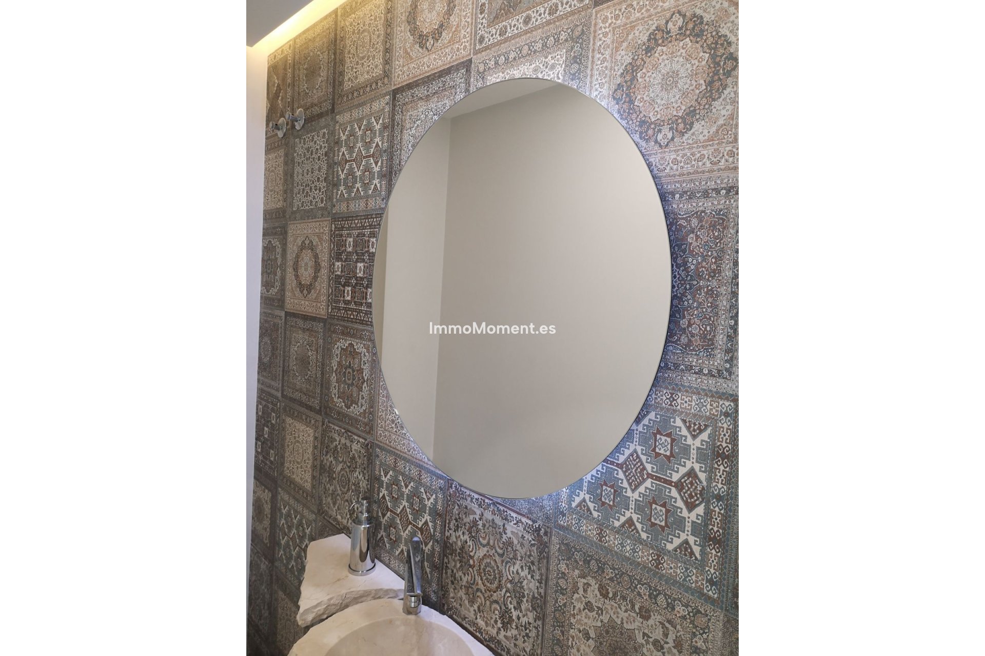 Resale - Detached villa - Estepona - Estepona Centro