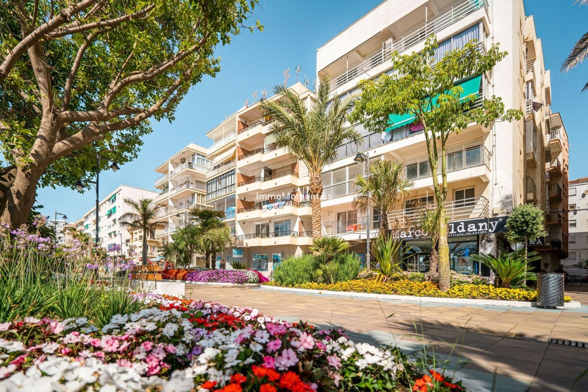 Resale - Detached villa - Estepona - Estepona Centro